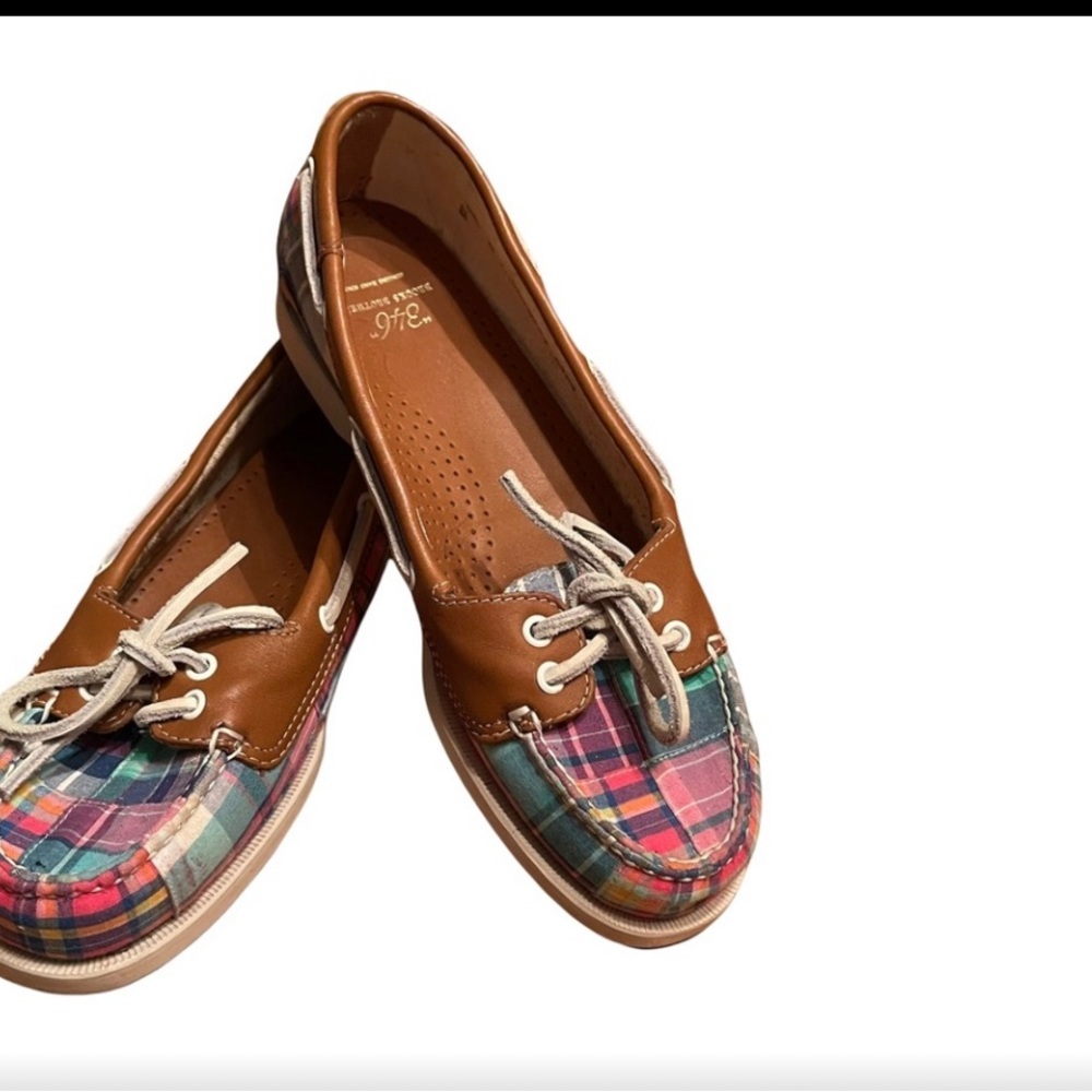 8.5 M Women's Brook's Brother's "346" shoes. Genuine Hand Sewn. - Picture 7 of 7